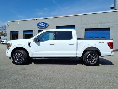 Oxford White 2023 Ford F-150 XLT