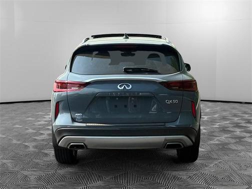 2023 INFINITI QX50 LUXE AWD