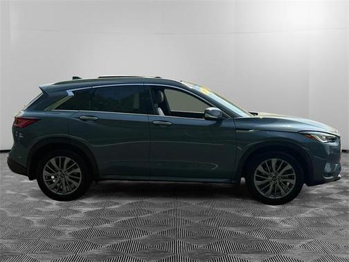 2023 INFINITI QX50 LUXE AWD