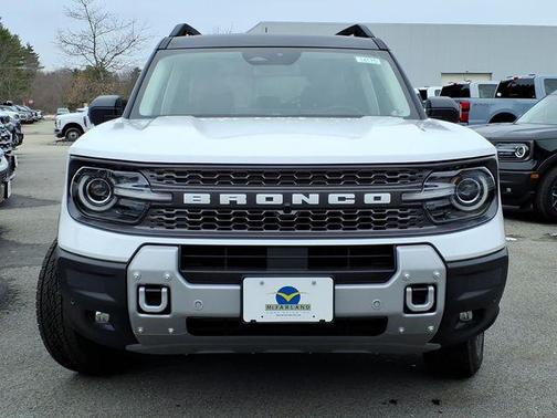 Oxford White 2026 Ford Bronco Sport Badlands