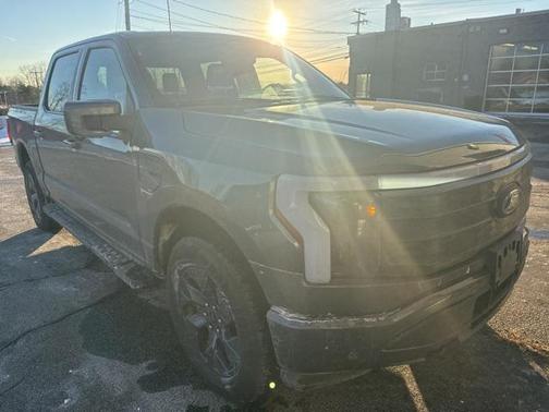 2023 Ford F-150 Lightning LARIAT