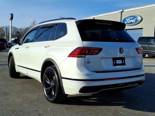 2023 Volkswagen Tiguan 2.0T SE R-Line Black