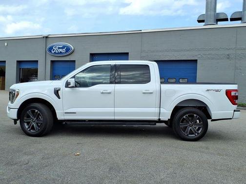Oxford White 2023 Ford F-150 Lariat