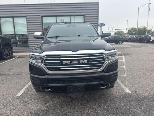 Diamond Black Crystal Pearlcoat 2021 RAM 1500 Longhorn