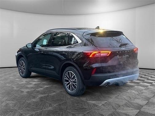 2026 Ford Escape PHEV SE