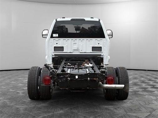 Oxford White 2026 Ford F-350 XLT