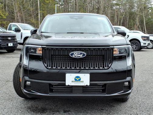 Shadow Black 2026 Ford Maverick Lobo