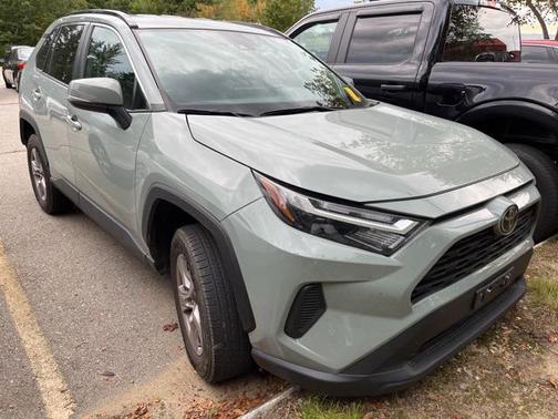 2022 Toyota RAV4 XLE