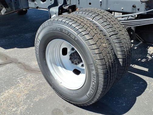 Oxford White 2026 Ford F-350 XL