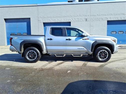 2024 Toyota Tacoma TRD Off Road