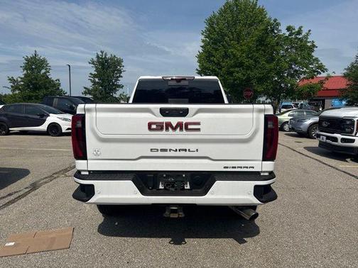 Summit White 2025 GMC Sierra 2500 Denali