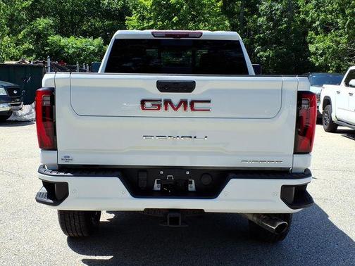 Summit White 2025 GMC Sierra 2500 Denali