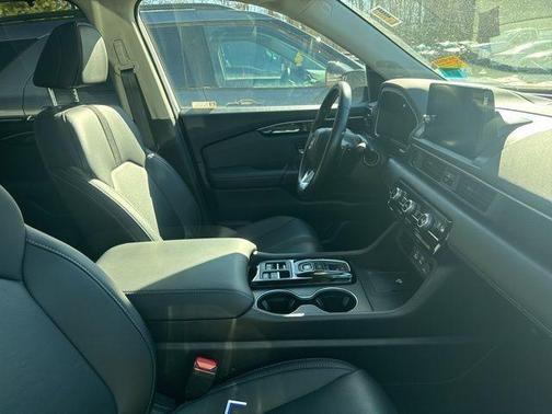 2023 Honda Pilot Touring 8-Passenger