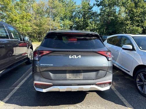 Gravity Gray 2024 Kia Sportage LX