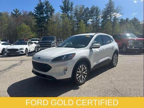 Star White Metallic Tri-Coat 2022 Ford Escape Titanium