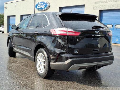Agate Black Metallic 2022 Ford Edge SEL