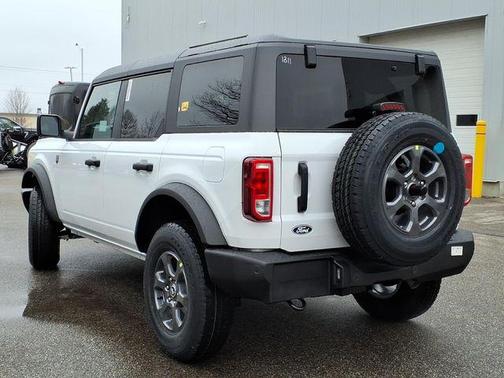 Oxford White 2026 Ford Bronco Big Bend
