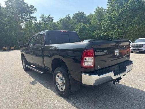 Diamond Black Crystal Pearlcoat 2024 RAM 2500 Tradesman Crew Cab 4x4 6'4' Box