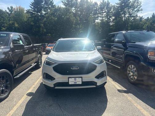 Star White Metallic Tri-Coat 2024 Ford Edge ST Line