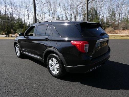 Photo 4 of 37 of 2020 Ford Explorer XLT