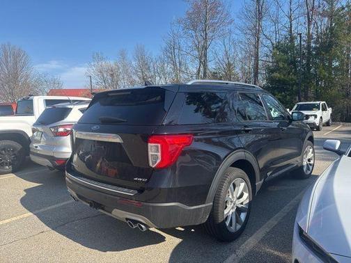 Agate Black Metallic 2023 Ford Explorer Platinum