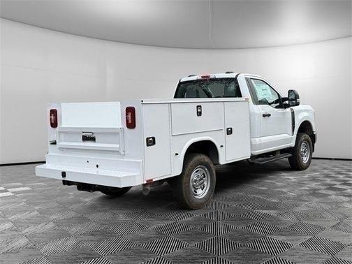 Oxford White 2025 Ford F-250 XL