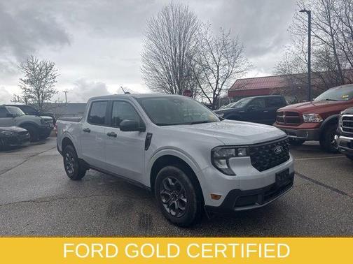 Space White Metallic 2025 Ford Maverick XLT