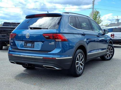Blue Metallic 2018 Volkswagen Tiguan 2.0T SE 4MOTION