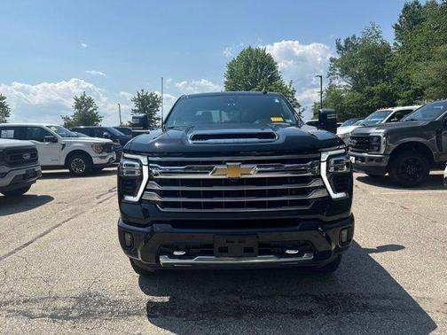Black 2024 Chevrolet Silverado 2500 High Country