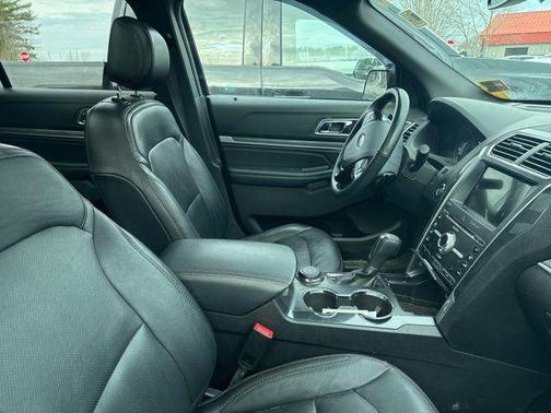 Shadow Black 2017 Ford Explorer sport