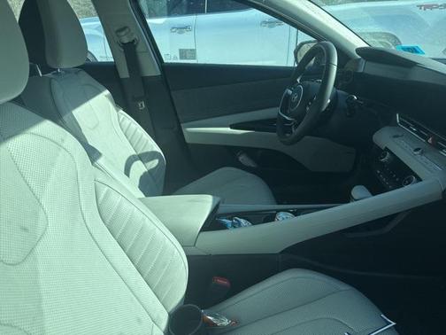 2025 Hyundai ELANTRA HEV Limited