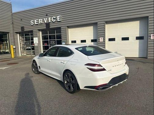 Uyuni White 2025 Genesis G70 2.5T AWD