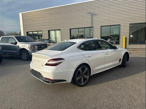 Uyuni White 2025 Genesis G70 2.5T AWD