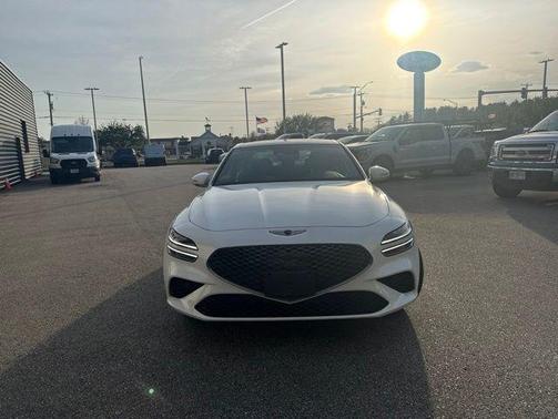 Uyuni White 2025 Genesis G70 2.5T AWD