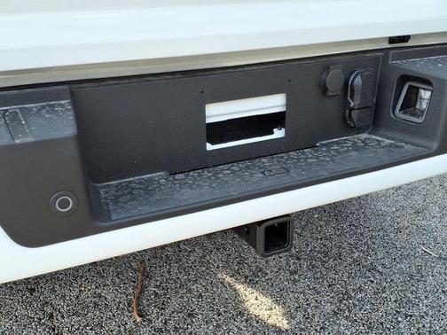 Oxford White 2026 Ford F-150 XLT