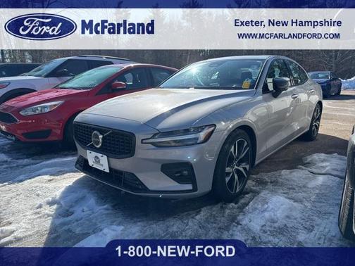 2024 Volvo S60 B5 Plus Dark Theme