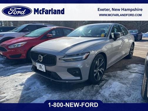 2024 Volvo S60 B5 Plus Dark Theme