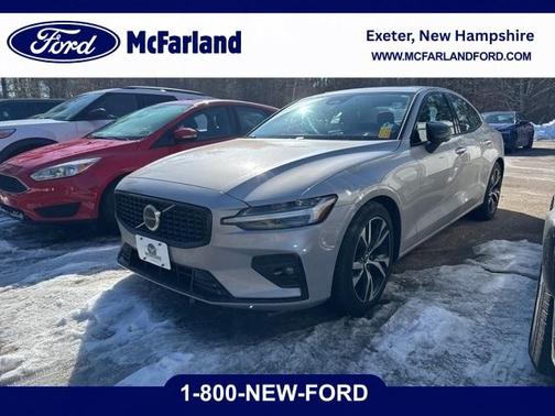 2024 Volvo S60 B5 Plus Dark Theme