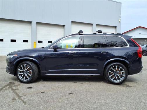 2019 Volvo XC90 T5 Momentum