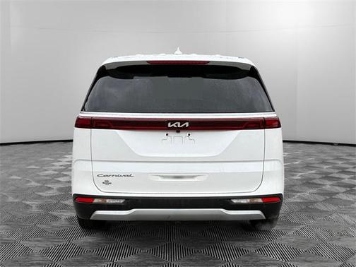 2022 Kia Carnival LXS