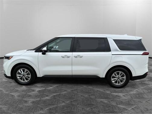 2022 Kia Carnival LXS