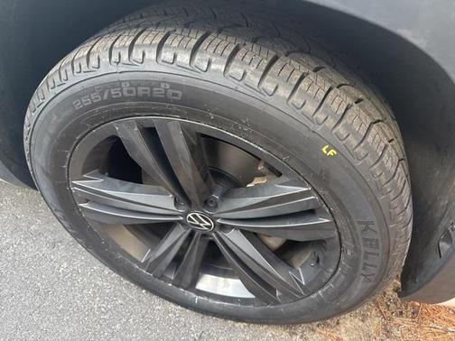 2021 Volkswagen Atlas Cross Sport 3.6L V6 SE w/Technology R-Line