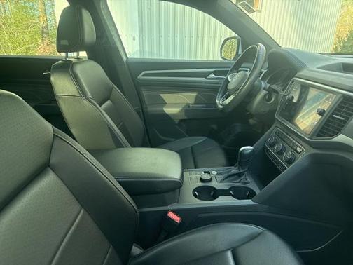 2021 Volkswagen Atlas Cross Sport 3.6L V6 SE w/Technology R-Line