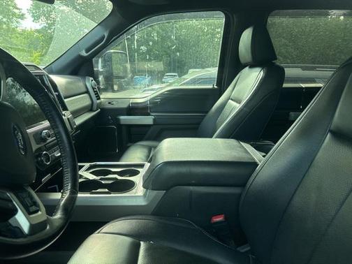 2022 Ford F-350 Lariat