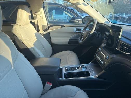 2020 Ford Explorer Platinum