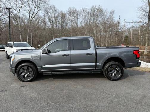2023 Ford F-150 Lightning LARIAT