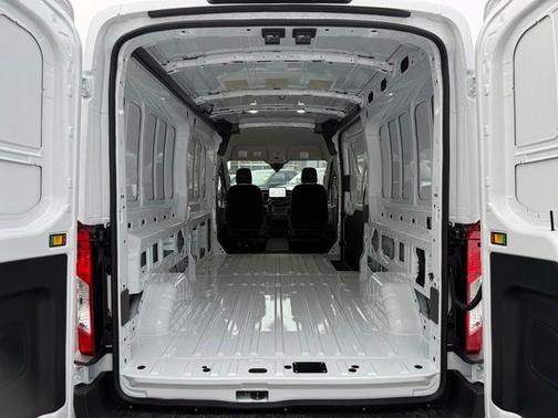 2026 Ford Transit-250 148 WB Medium Roof Cargo