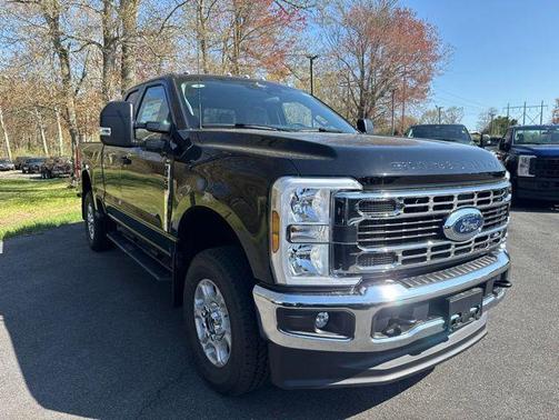 Agate Black Metallic 2026 Ford F-250 XLT