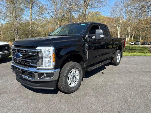 Agate Black Metallic 2026 Ford F-250 XLT