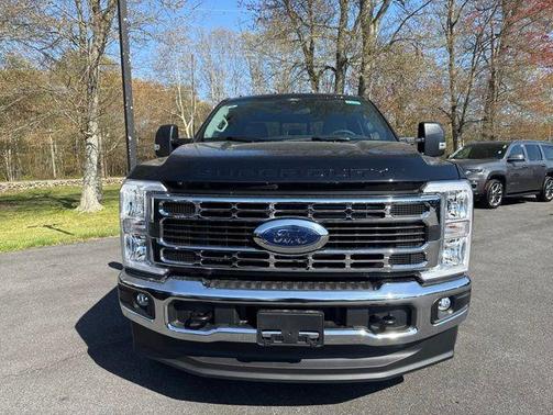 Agate Black Metallic 2026 Ford F-250 XLT